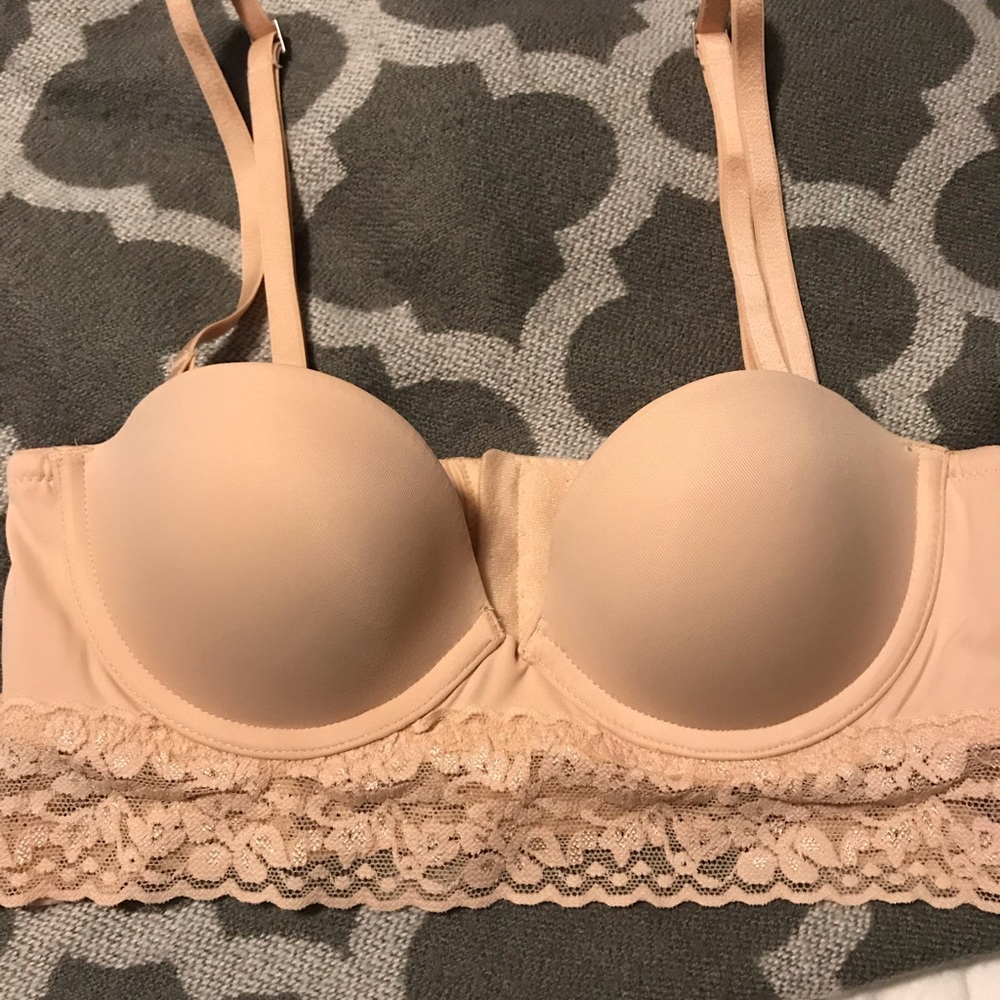 Victoria Secret bra.